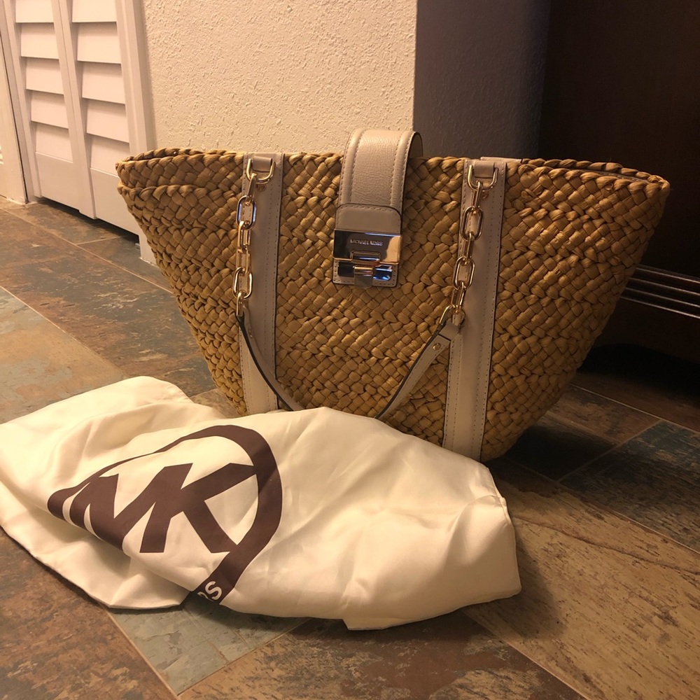 Michael Kors straw purse NEVER USED!
